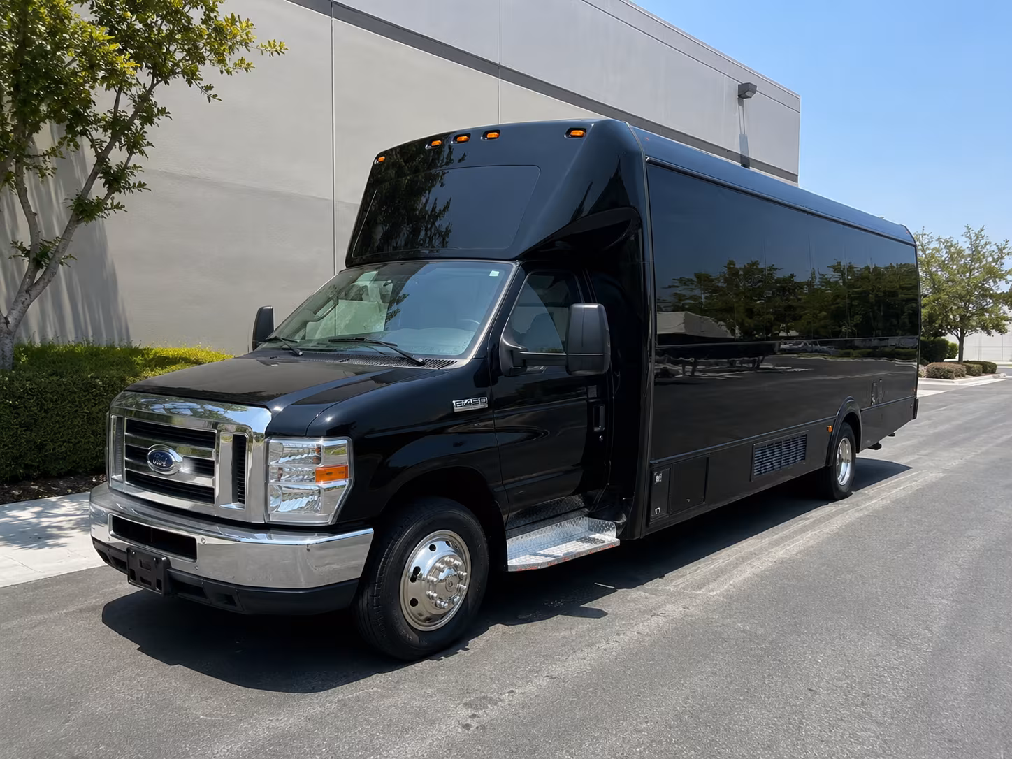 Jacksonville Prom & Homecoming Transportation party bus exterior